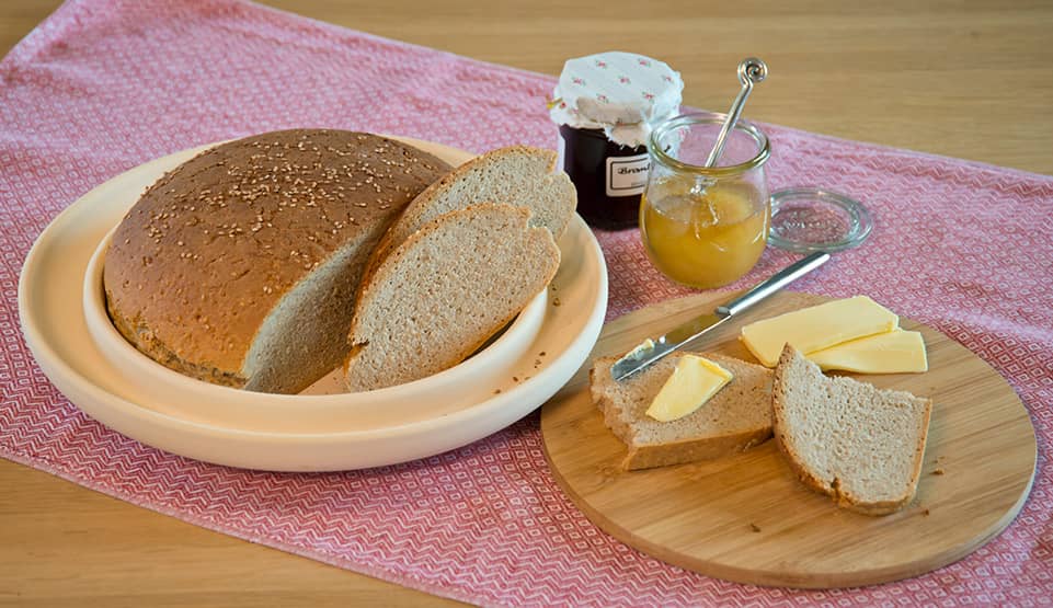 Vollkornbrot mit Sesam